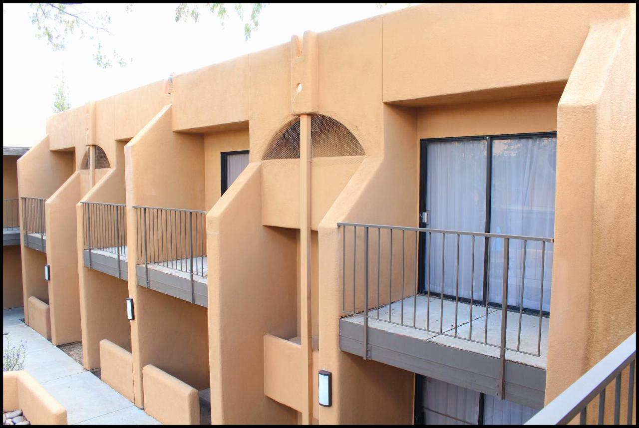 Ramada By Wyndham Tucson Airport Hotel Drexel Heights Exterior foto