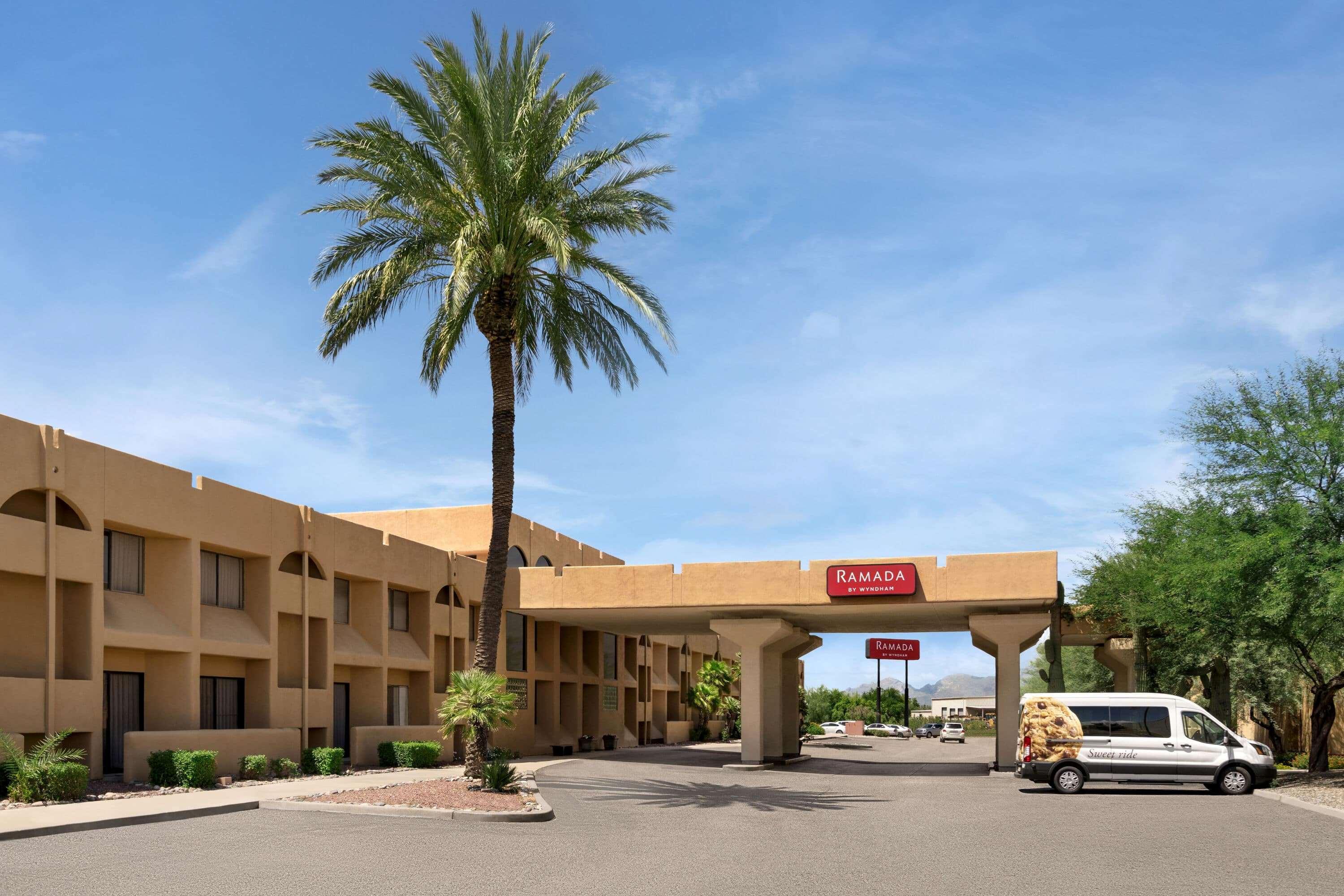Ramada By Wyndham Tucson Airport Hotel Drexel Heights Exterior foto