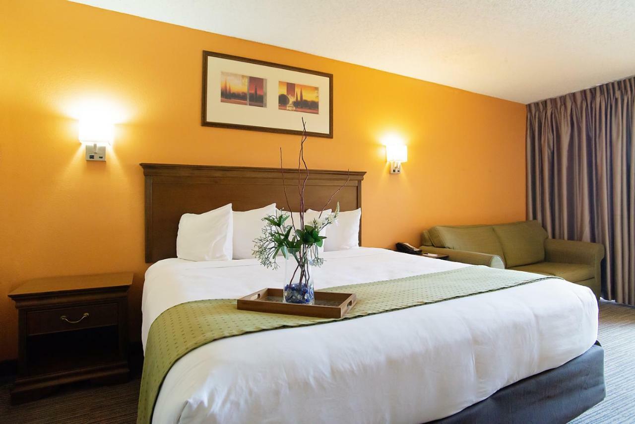 Ramada By Wyndham Tucson Airport Hotel Drexel Heights Exterior foto